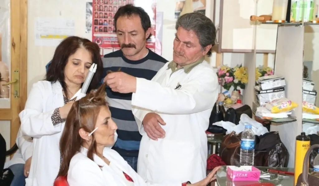 Bafra'da engellilere yönelik saç, bakım ve güzellik kursu