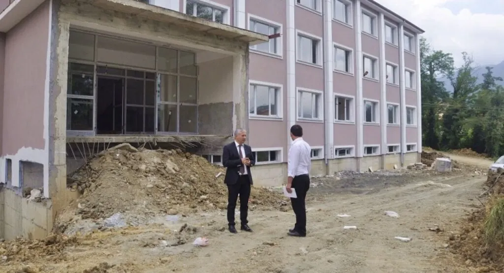 Başkan Belur Mahmut Gökmen İmam Hatip Lisesi'ni yerinde inceledi