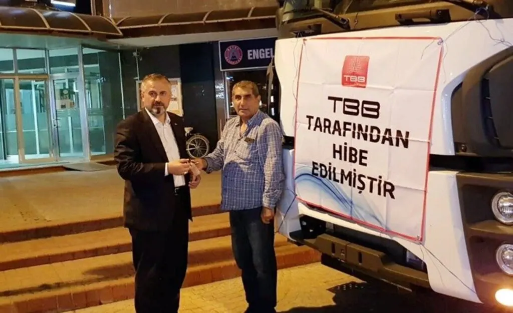 Bafra Belediyesi'ne Hidrolik Sıkıştırmalı Çöp Toplama aracı