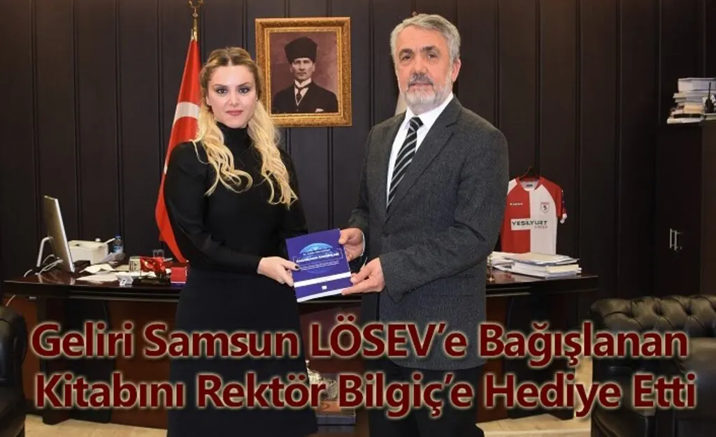 Aybike Tuba Özden Rektör Bilgiç’e kitabını hediye etti