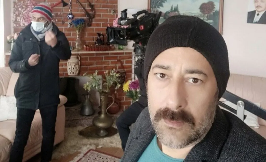 Samsunlu Sanatçı Mehmet Aras sevilen dizi Arka Sokaklar’da