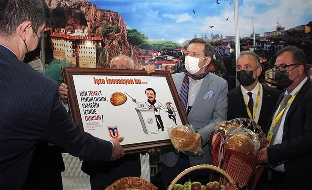 TOBB Başkanı Hisarcıklıoğlu’na karikatür sürprizi