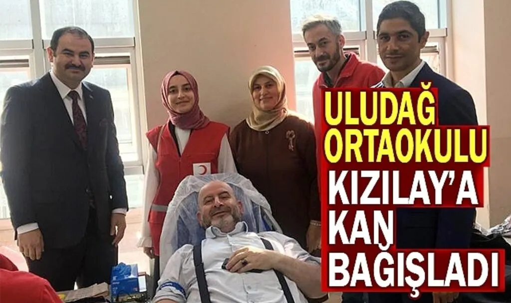 Uludağ Ortaokulu'ndan Kızılaya Kan Bağışı