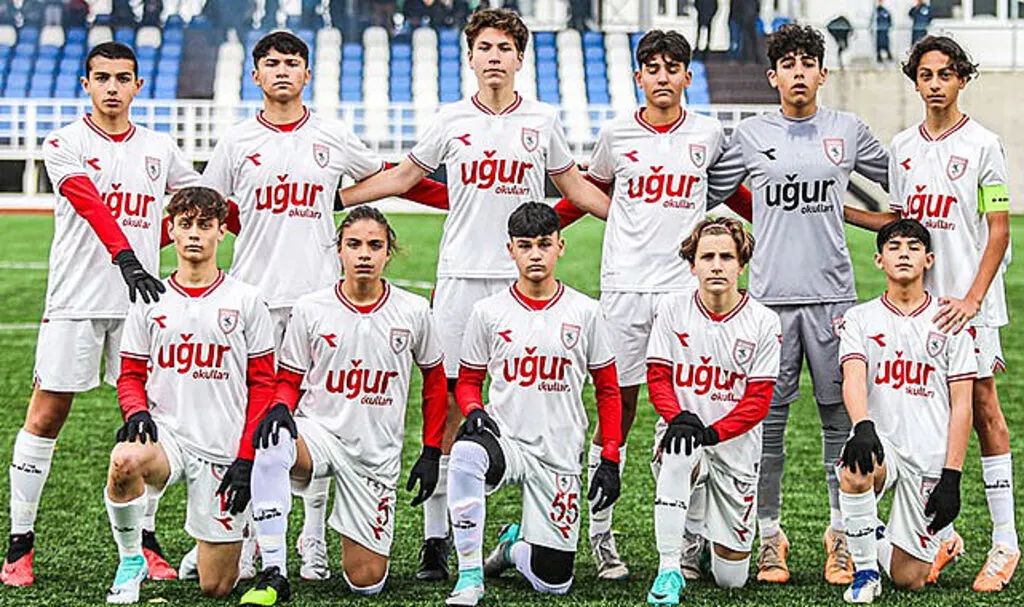 Samsunspor U14 Erzurum FK'yı 2-1 mağlup etti