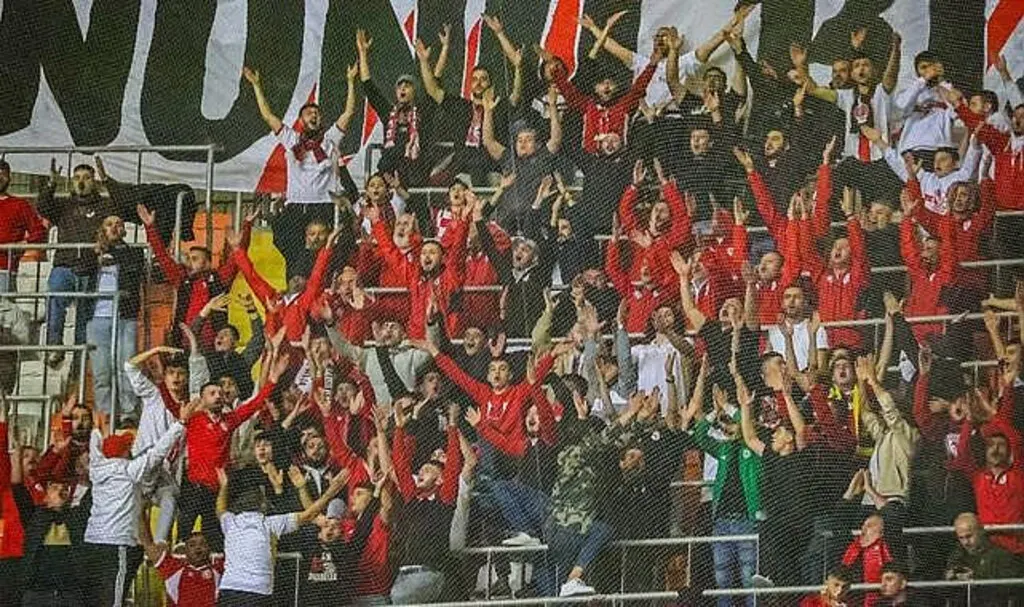 Samsunspor taraftarına Adana'da çirkin saldırı