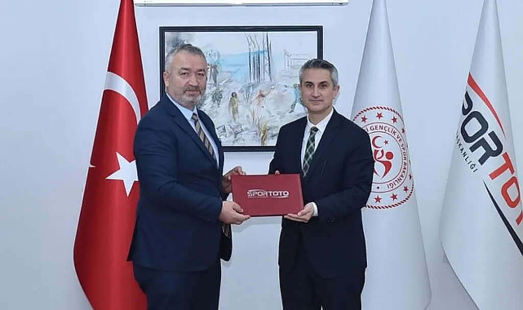 19 Mayıs Belediyesi'nden yeni halı saha