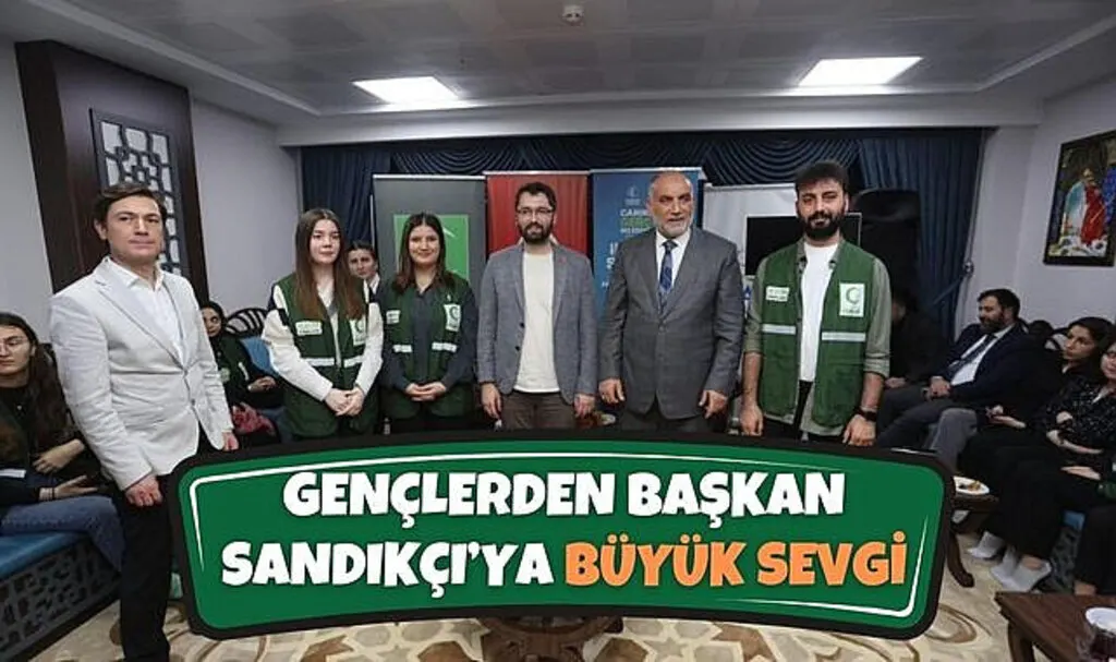 Gençlerden Başkan Sandıkçı’ya Büyük Sevgi 
