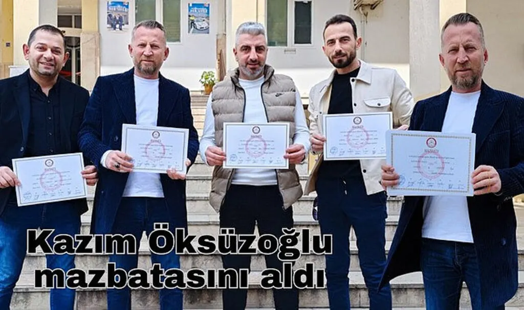 Derebahçe Mahalle Muhtarı Kazım Öksüzoğlu mazbatasını aldı