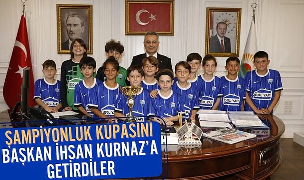 Karasamsun Spor U-11 Takımı Sevincini Başkan ihsan Kurnaz İle Paylaştı