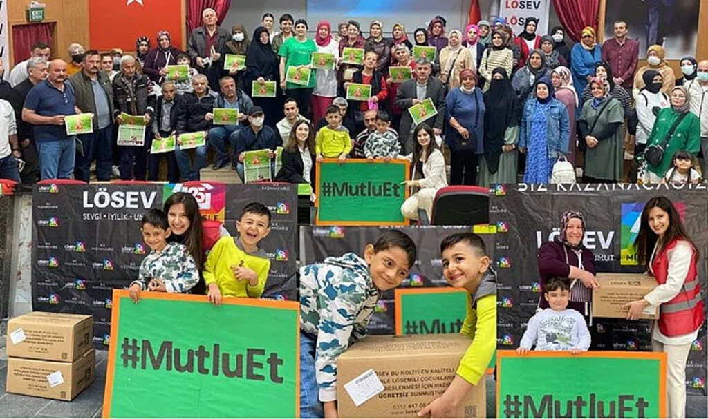 Lösemili Çocuklar Vakfı'ndan mutlu et kampanyası
