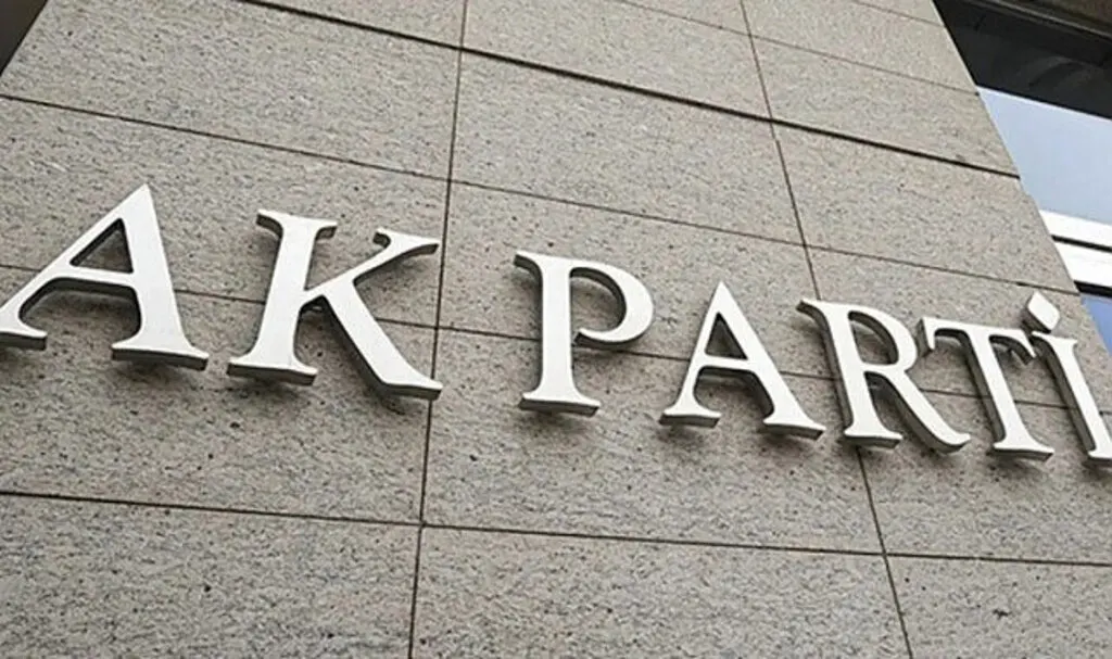 AK Parti'de 7 il başkanı değişti! AK Parti'de hangi il başkanları görevden alındı!