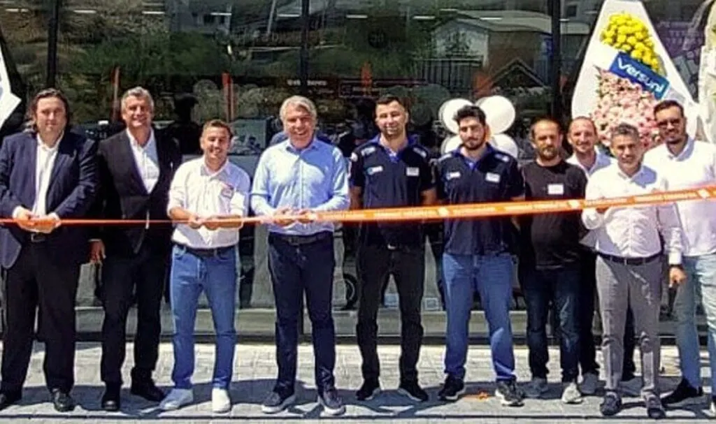 Teknosa Kuşadası mağazası hizmete açıldı