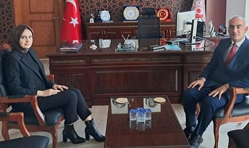 Yakakent Kaymakamı Selver Esra Arık görevine başladı