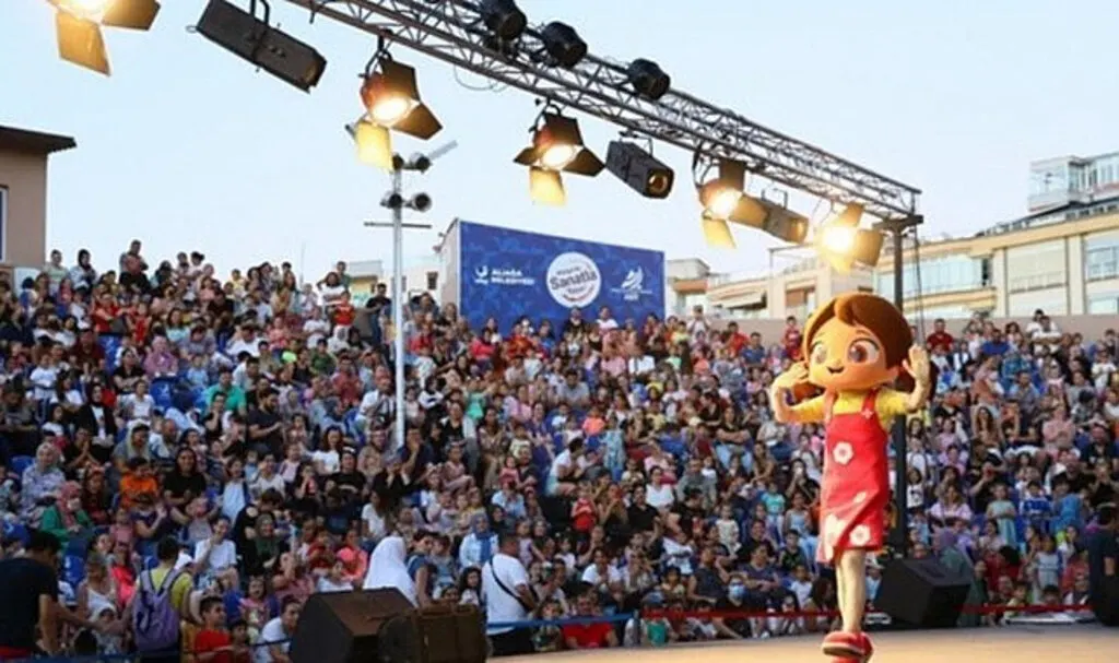 Niloya 7 Dünya Turuna Eşdeğer Yolculuğuna Devam Ediyor