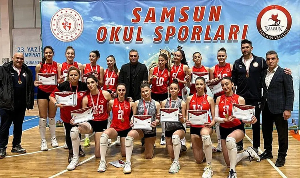 Okul Sporları Voleybol Genç A Türkiye finali biletini Samsun’da aldılar