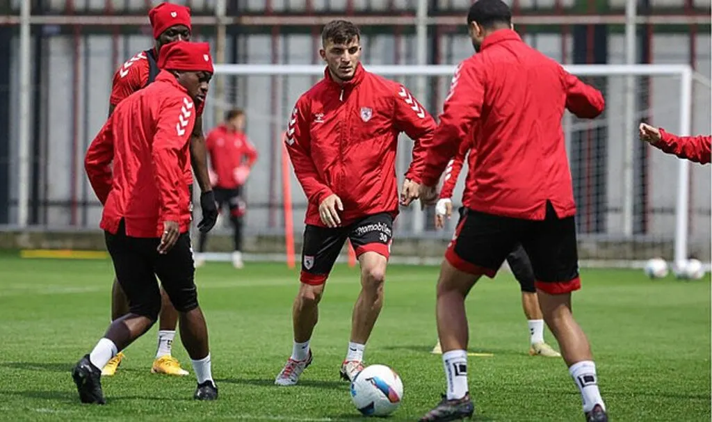 Samsunspor'da Sivasspor maçı mesaisi devam ediyor!
