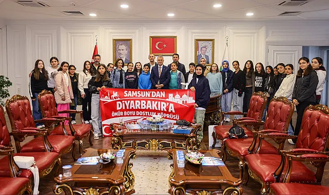 Başkan İhsan Kurnaz’a Diyarbakır’lı Misafirlerini Ağırladı