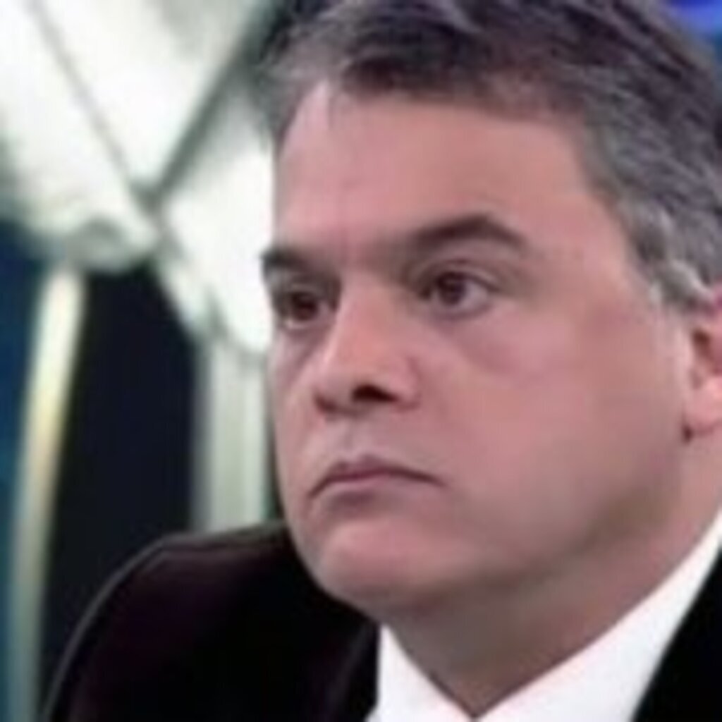 Talat Atilla kimdir?