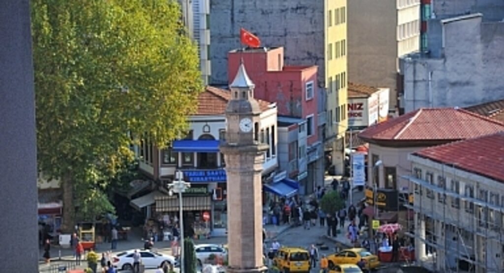 Saathane Meydanı'nda çalışmalar sürüyor