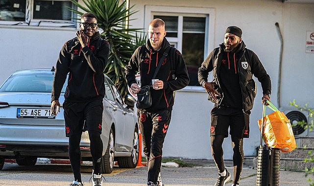 Samsunspor Galatasaray maçı için İstanbul'a hareket etti