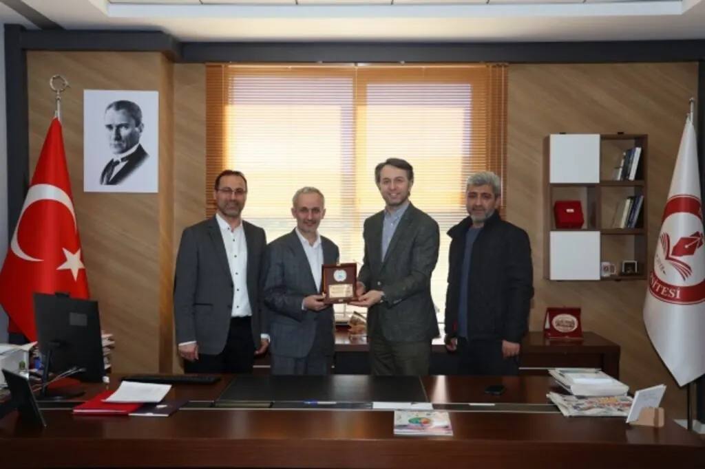Tekkeköy Anadolu İmam Hatip Lisesi İdarecileri Samsun Üniversitesi'ni ziyaret etti