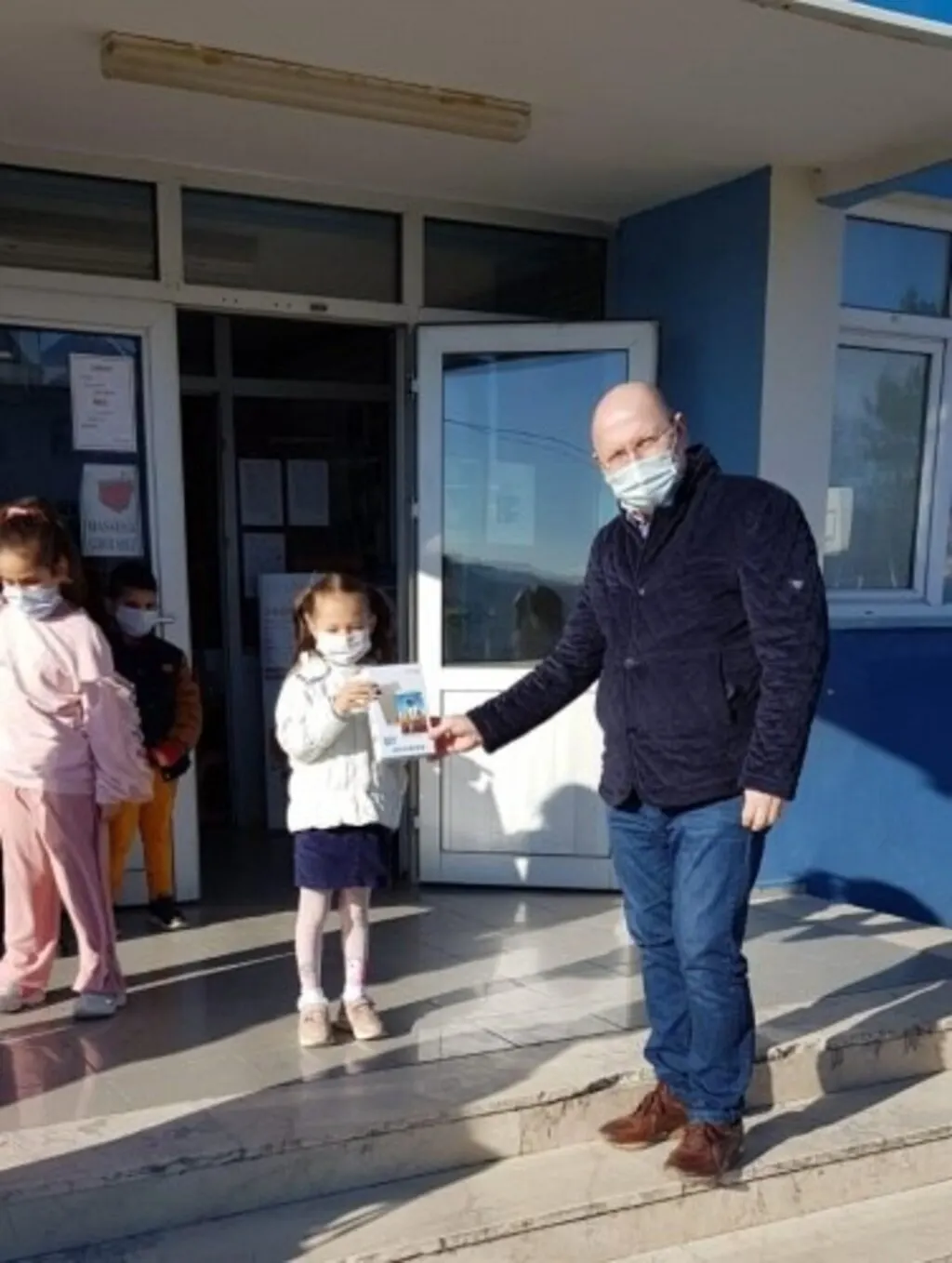 BALKAN TÜRKLERİ DERNEĞİ'NDEN EĞİTİME TAM DESTEK
