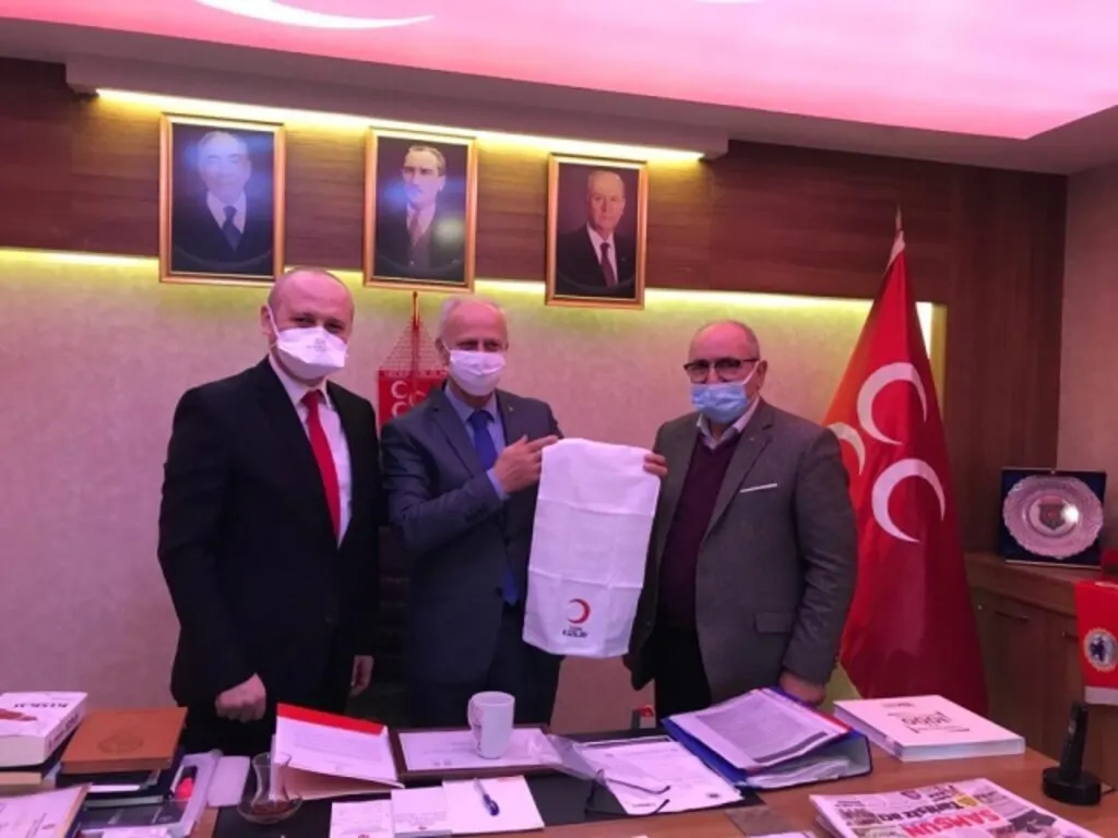 TÜRK KIZILAY’DAN MHP’YE TEŞEKKÜR ZİYARETİ