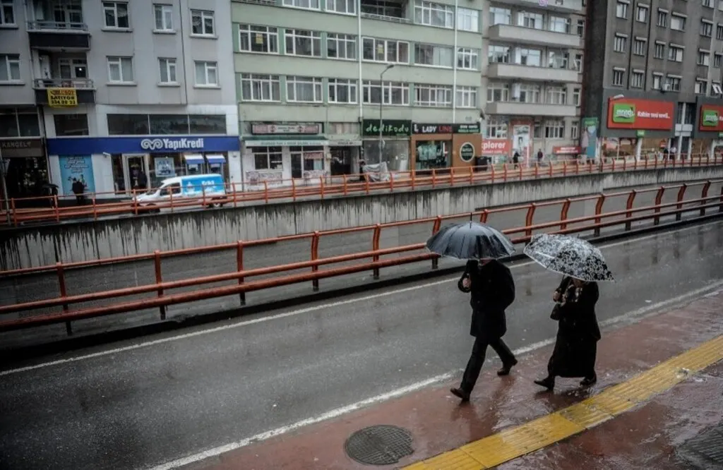 2 Nisan 2015 Perşembe Samsun'da sağanak yağış