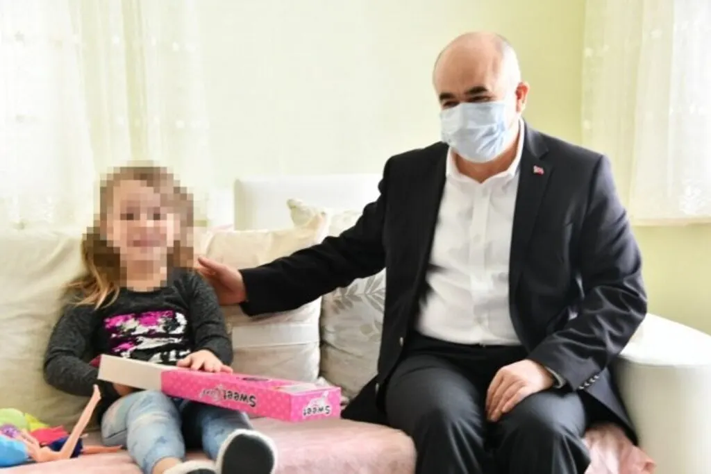 Gözü önünde annesi dövülen küçük kızın son durumu? Vali Dağlı ziyaret etti