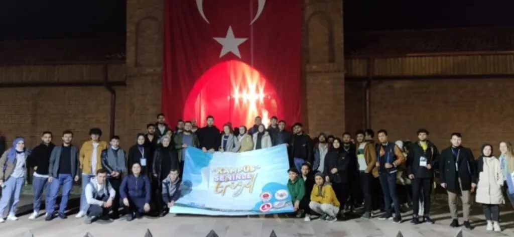 ÜniAK'tan Kampüse Hoş Geldin Gezileri