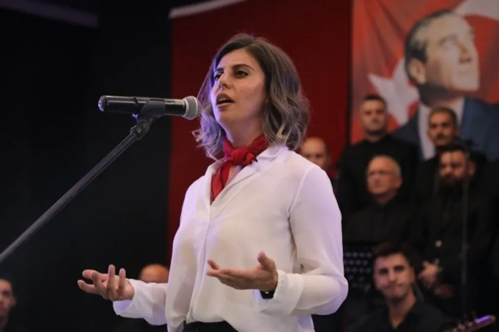 İlkadım THM Korosu Atatürk'ün sevdiği türküleri söyledi