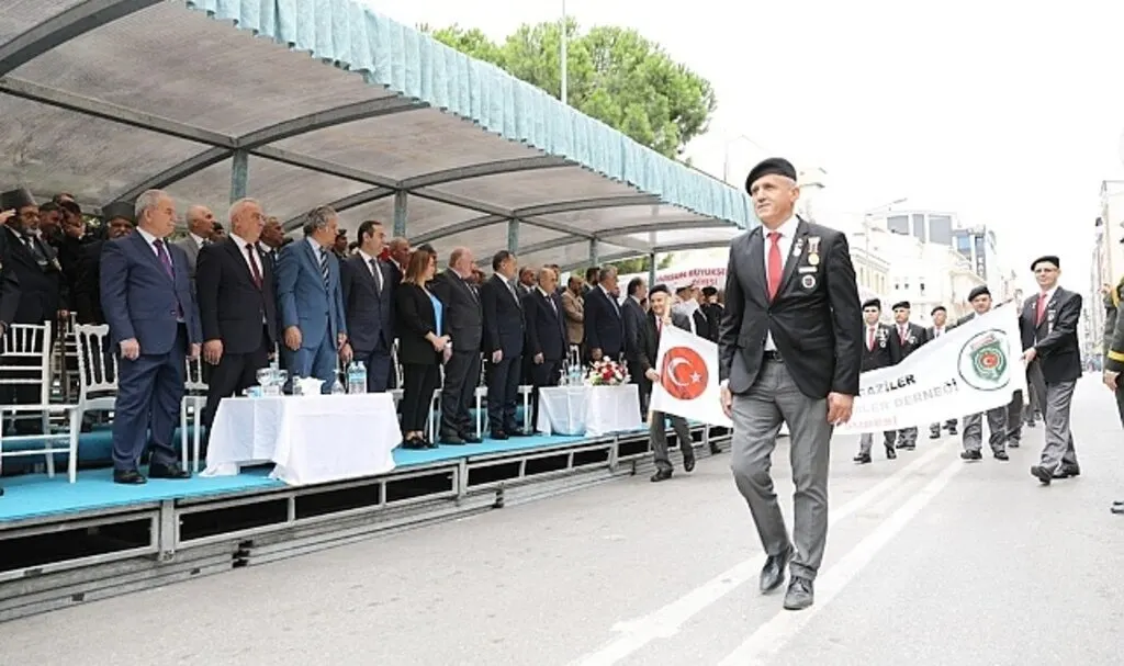 Samsun'da Gazilerin Büyük Coşkusu! Başkan Demirtaş Gaziler Günü'nde lokma dağıttı!