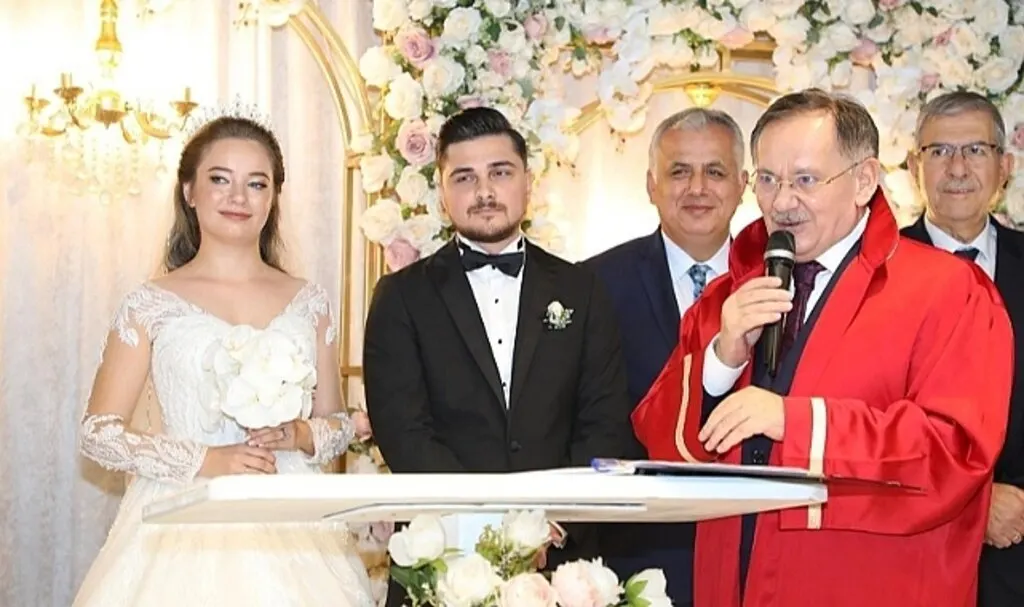 Birer ve Aksu ailelerinin mutlu günü! 