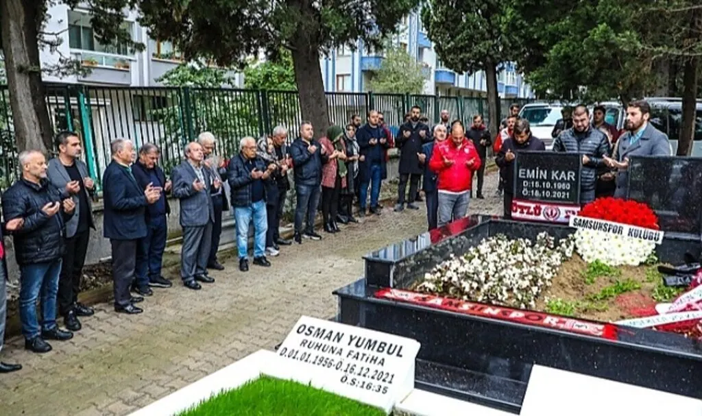 Emin Kar mezarı başında anıldı