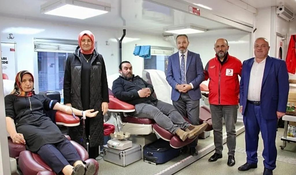 AK Parti Atakum Teşkilatı'ndan kan bağışı etkinliği