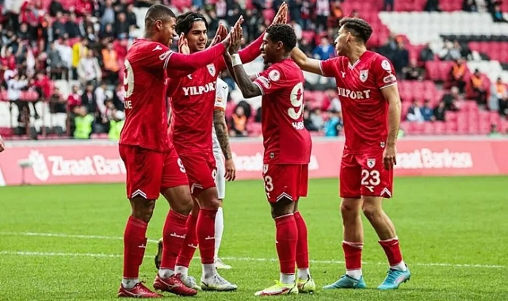 Samsunspor kupada Adanaspor'a 4 attı