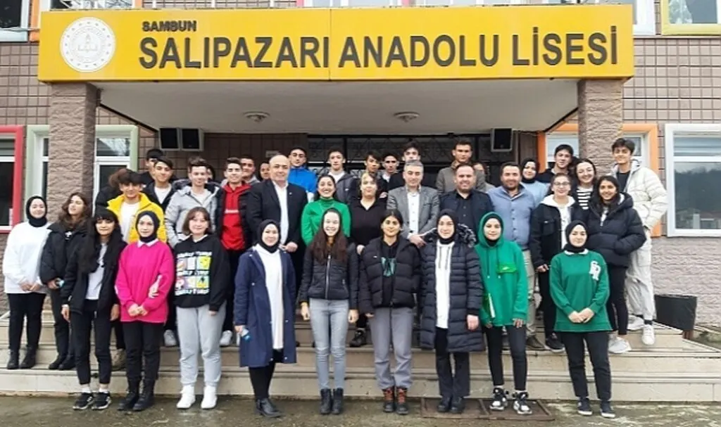 Bilgisayar Mühendisleri Odası'ndan Salıpazarı'nda meslek tanıtımı