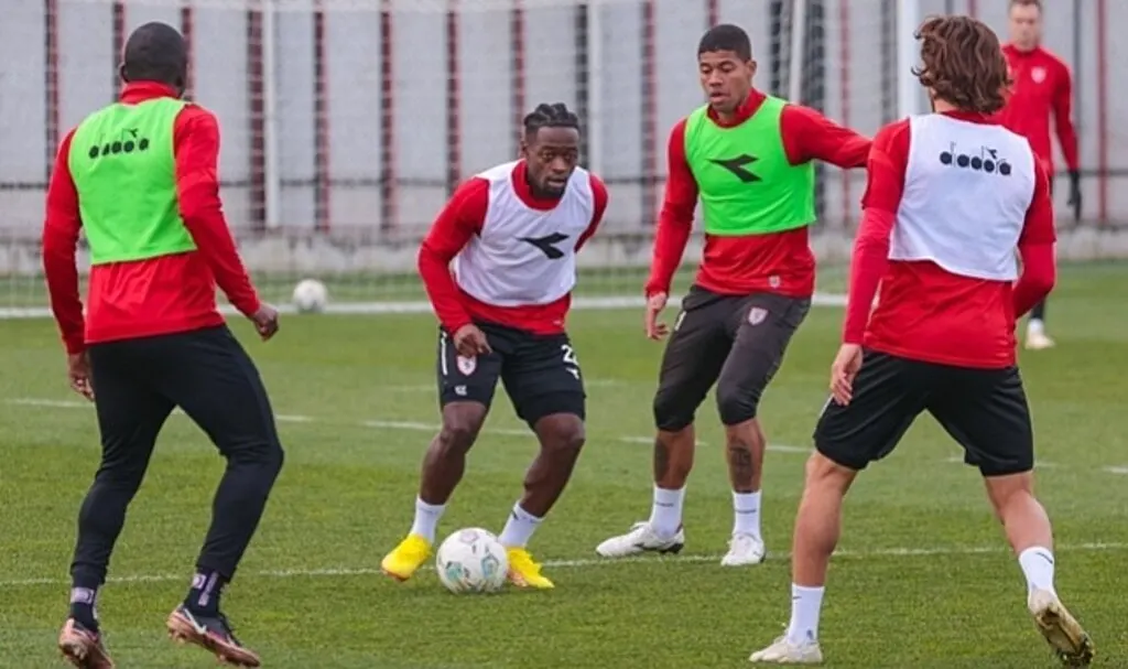 Samsunspor'da Altay maçı hazırlıkları sürüyor