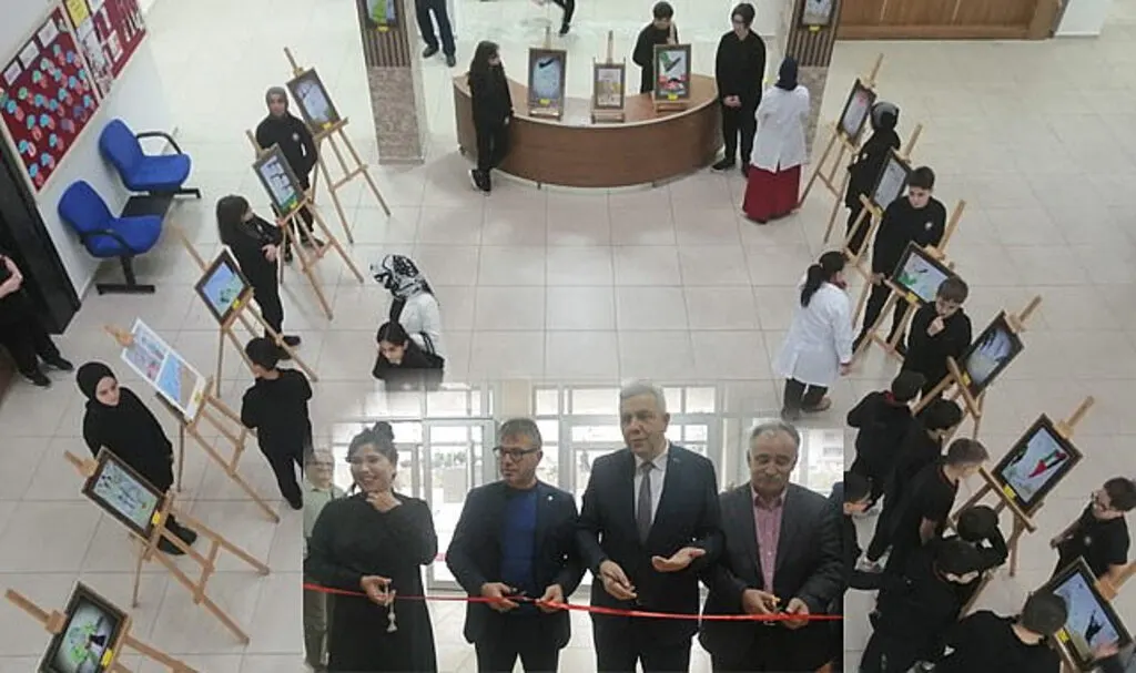 Atakum İmam Hatip Ortaokulu'ndan karikatür sergisi