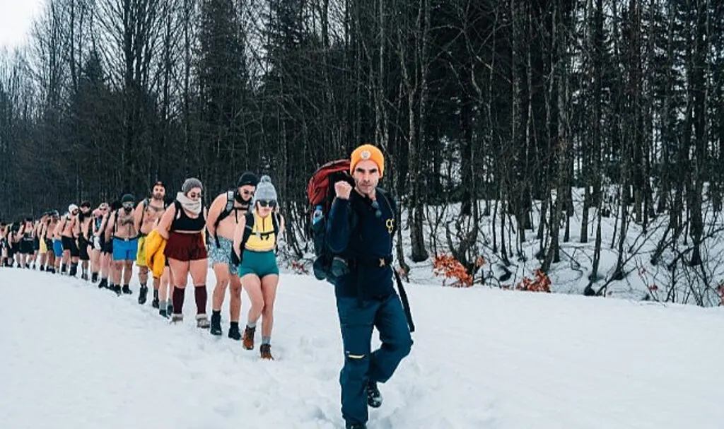Mayo ile karlı dağlara tırmandılar! Wim Hof Method kış kampı