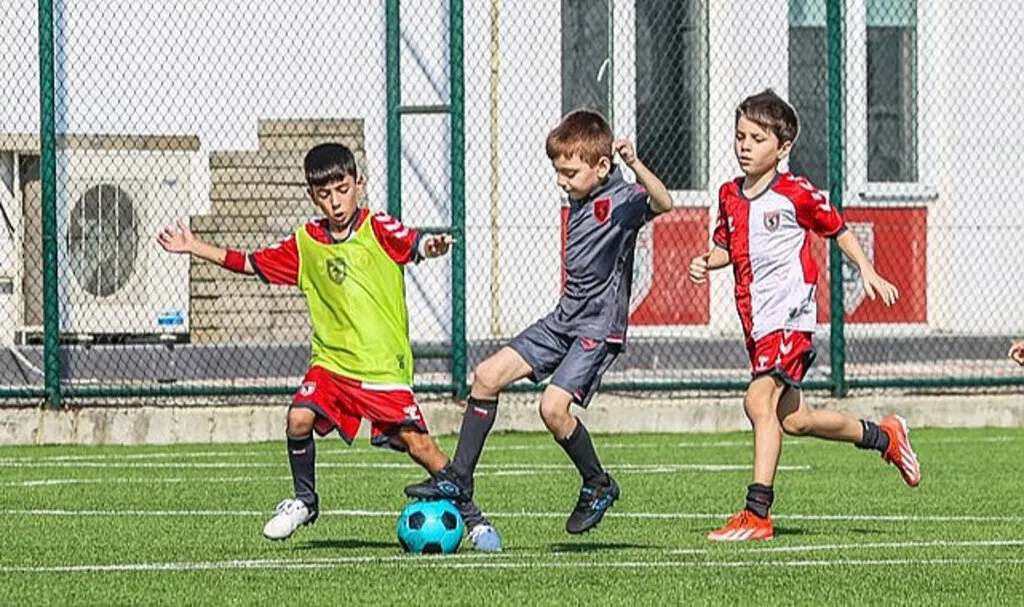 Samsunspor Futbol Okulları Şenliği Başladı