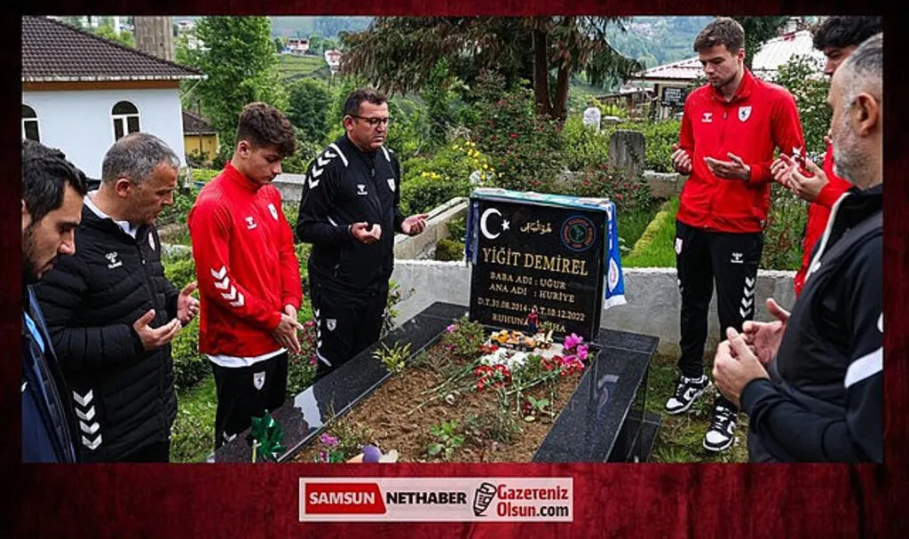Samsunspor U19 Takımı Yiğit Demirel’in kabrini ziyaret etti