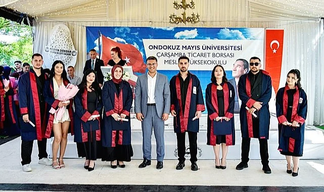 Çarşamba Ticaret Borsası MYO’da Mezuniyet Sevinci