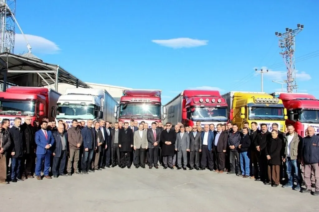 Metro Holding'den Halep'e 150 ton pirinç