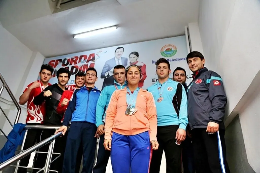 İlkadım'ın genç sporcuları yine gururlandırdı