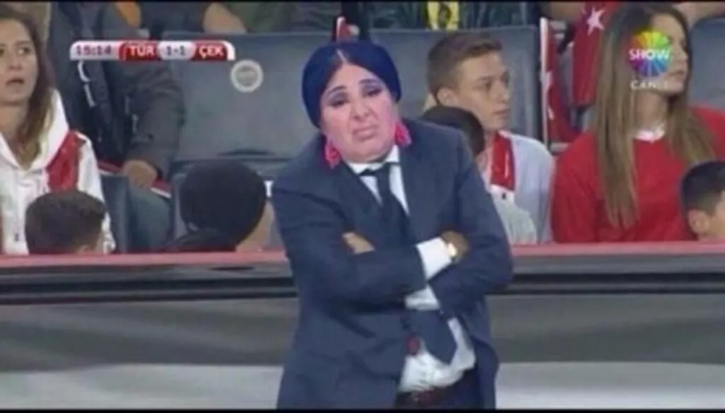Nur Yerlitaş'ın Olay Yaratan Capsleri
