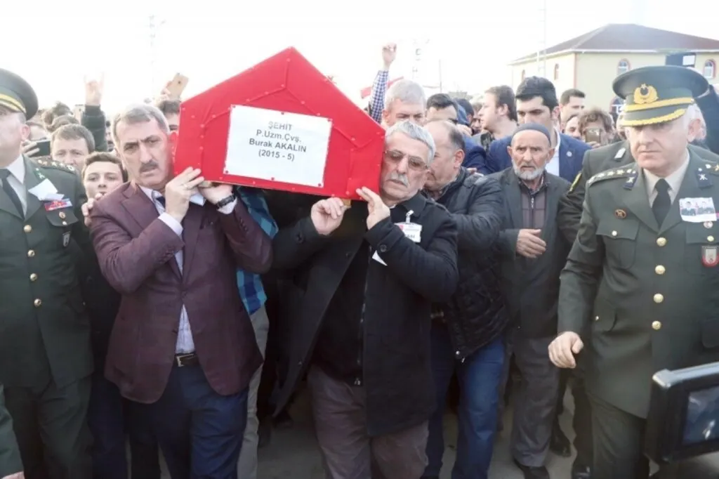 Kahraman Şehitlerimiz Şahin ve Akalın son yolculuklarına dualarla uğurlandı