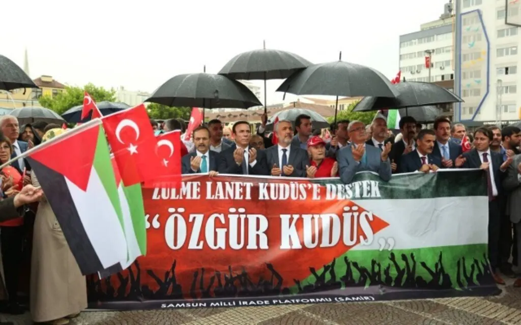 Samsun'da Zulme Lanet, Kudüs'e Destek yürüyüşü