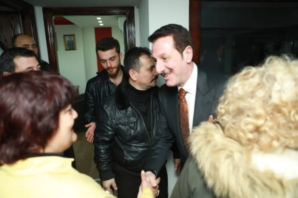 İlkadım Belediye Başkanı Erdoğan Tok, Samsun Milliyetçi Hareket Partisi(MHP) teşkilatlarına ziyaret yaptı