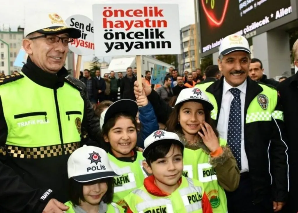 Öncelik Hayatın, Öncelik Yayanın